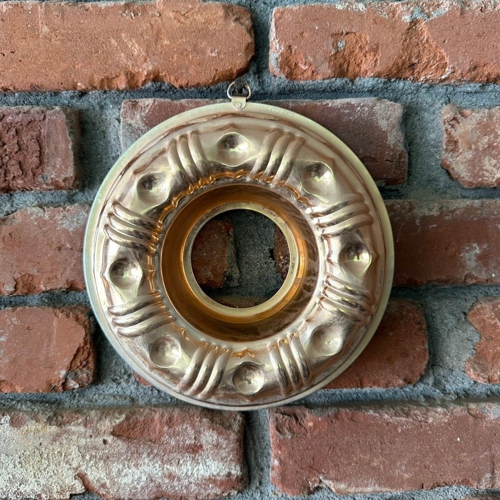Vintage Copper-Tone Ring Mold Wall Décor | Embossed 3½-Cup Baking Mold | 8.5"